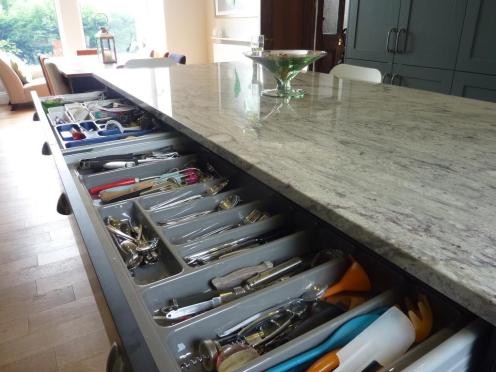 500 cutlery drawer